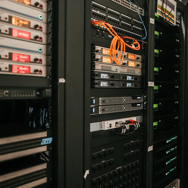 Yhteinen taustajärjestelmä: Yhteinen tausta